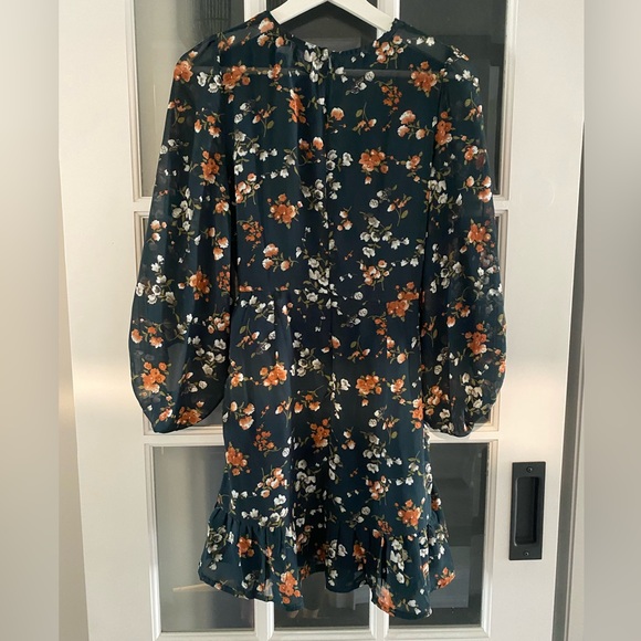 Princess Polly Green Floral Long Sleeve Ruffle Wrap Skirt Mini Dress size 4 US - Picture 4 of 5